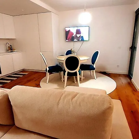 Luxury Near The Apartmán